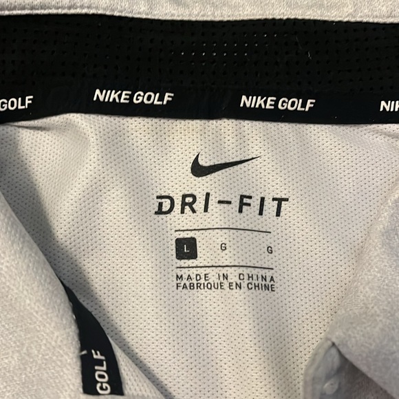 Nike golf shirt - Picture 3 of 3